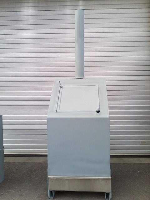 ISO ROSKANPOLTTOUUNI